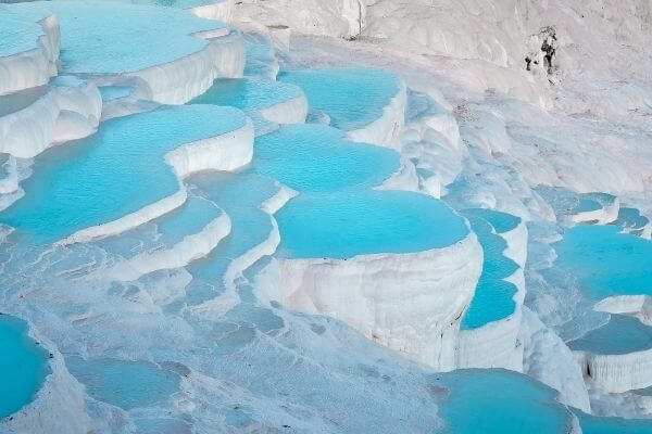 Pamukkale travertenleri Denizlide gezilecek yerler